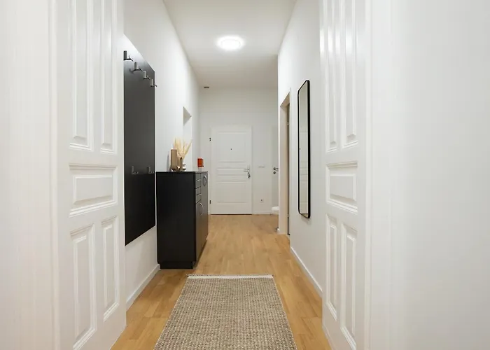 Aesthetic Newly Renovated Located Near Belvedere Castle, 15 Minutes From Stephansplatz Apartamento